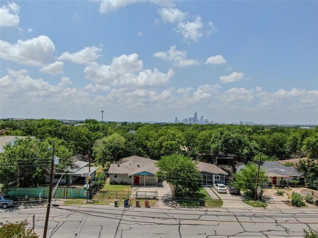 Building Photo - 1412 Vargas Rd