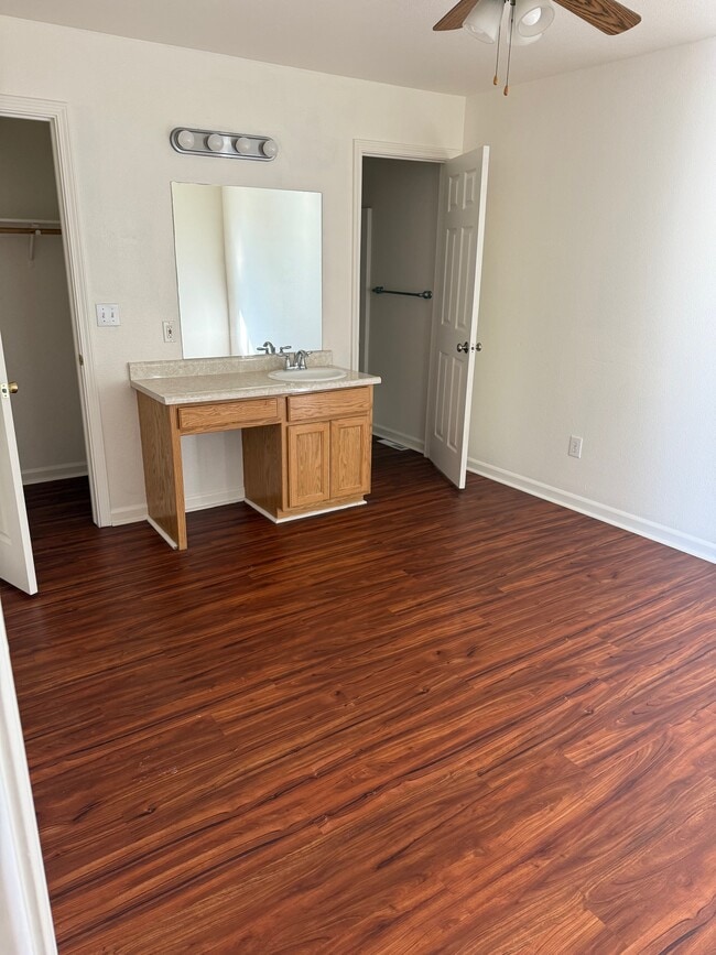 Building Photo - 15524 Buena Vista Avenida