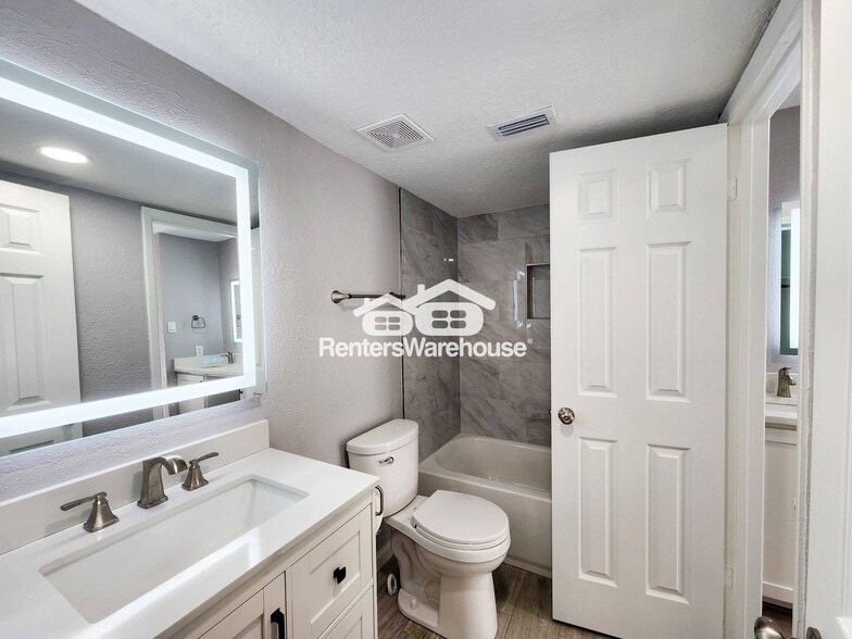 Building Photo - 13427 Garden Grove St