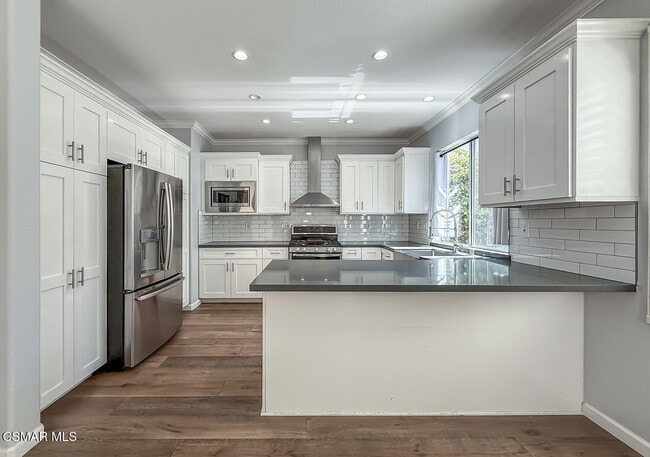 Building Photo - 5470 Seine Ct