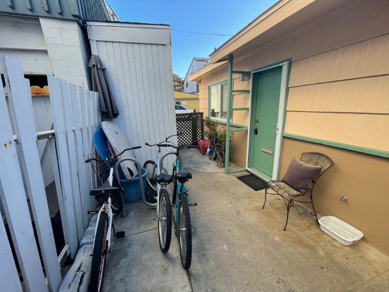 Building Photo - 747 San Fernando Pl