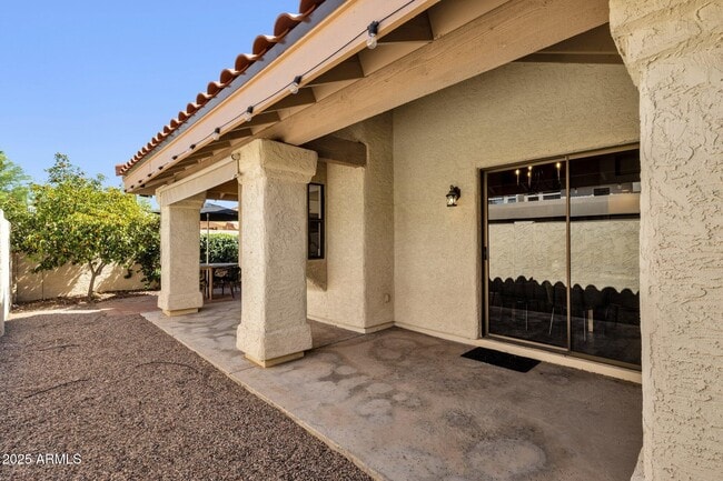Building Photo - 10021 E Sunnyslope Ln