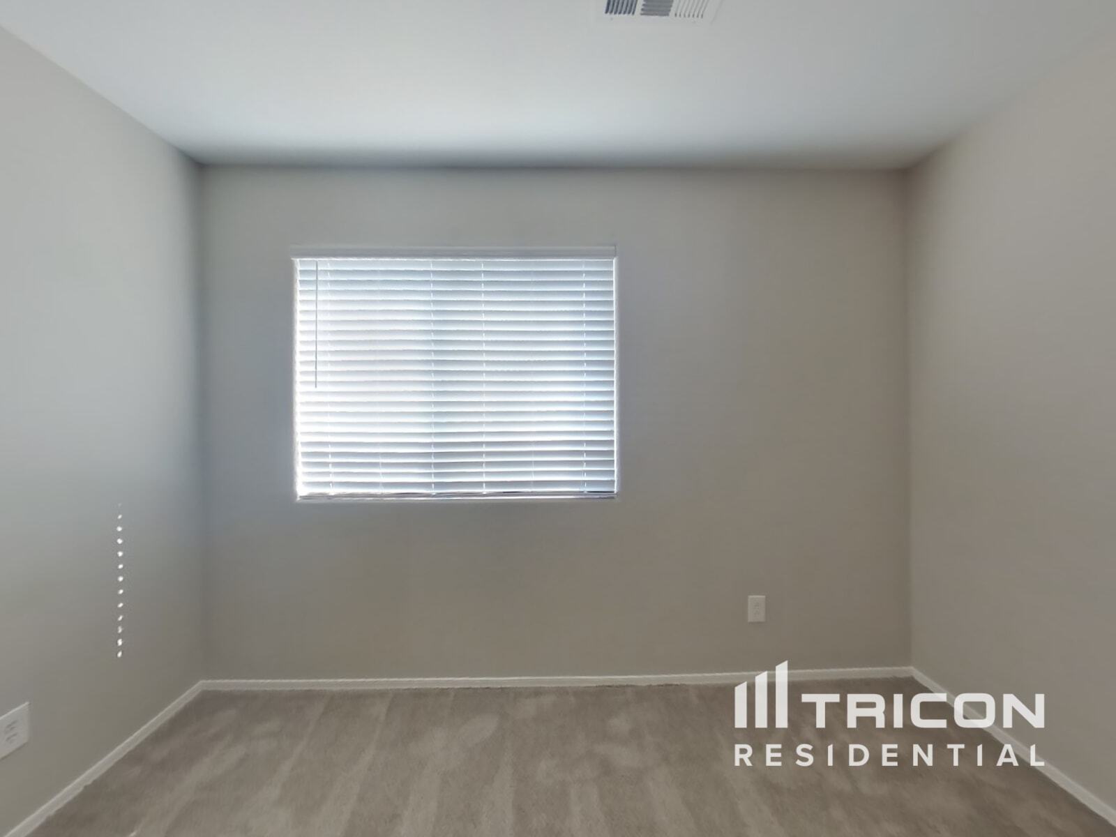 Building Photo - 5871 E Everhart Ln