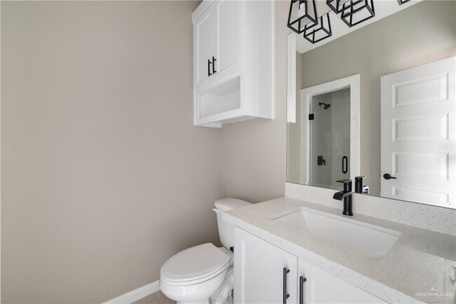 Building Photo - 12 N Hester St