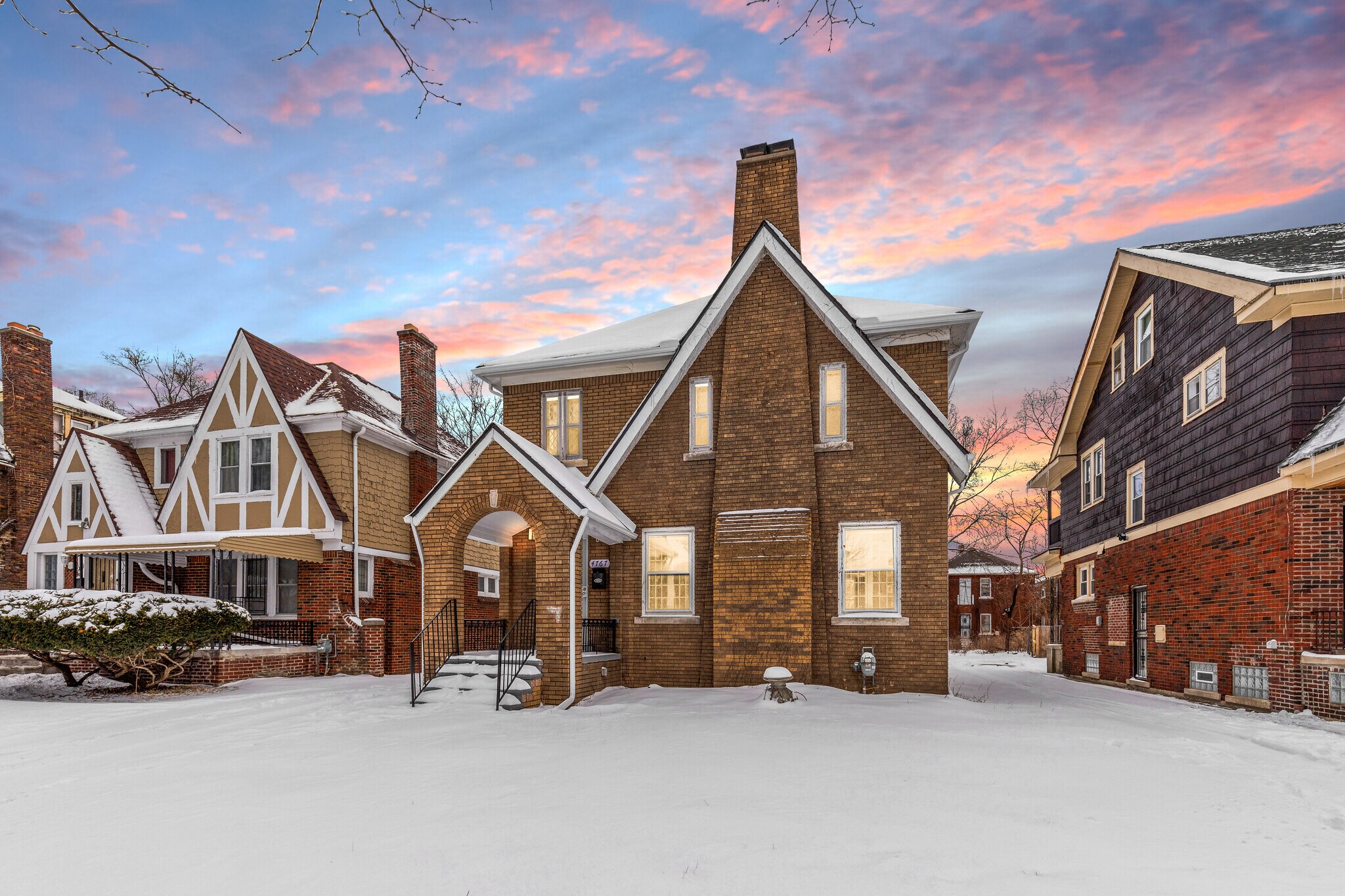 Building Photo - 4767 Sturtevant St