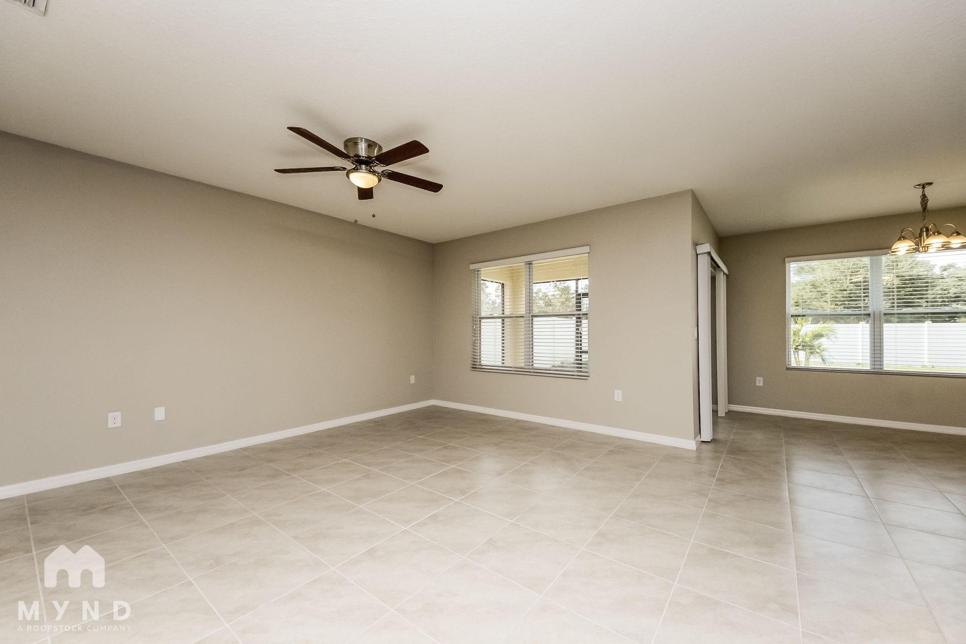 Building Photo - 1866 Green Dragon Dr