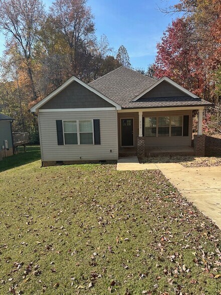 Primary Photo - 723 Murphy St