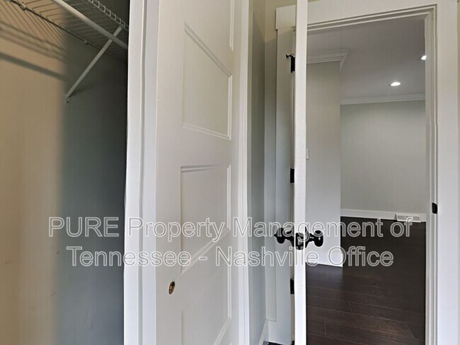 Building Photo - 510 Spring Ln