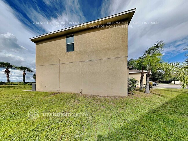 Building Photo - 1812 Oak Pond St