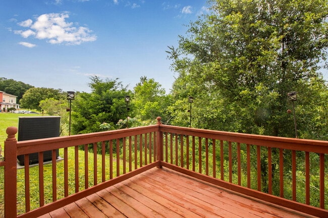 Building Photo - 408 Arbor Lake Dr