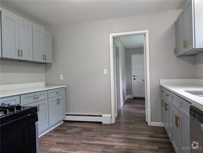 Building Photo - 116 Campus Dr N