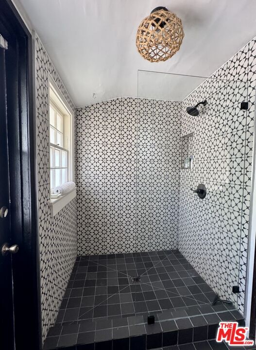 Building Photo - 2828 Laurel Canyon Pl