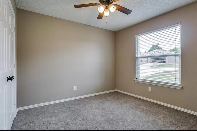 Building Photo - 1806 Rybovich Ln