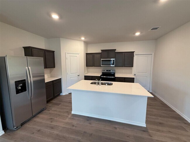 Building Photo - Modern elegance in Josephine........