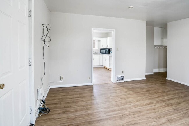 Building Photo - 1632 Waterloo Rd