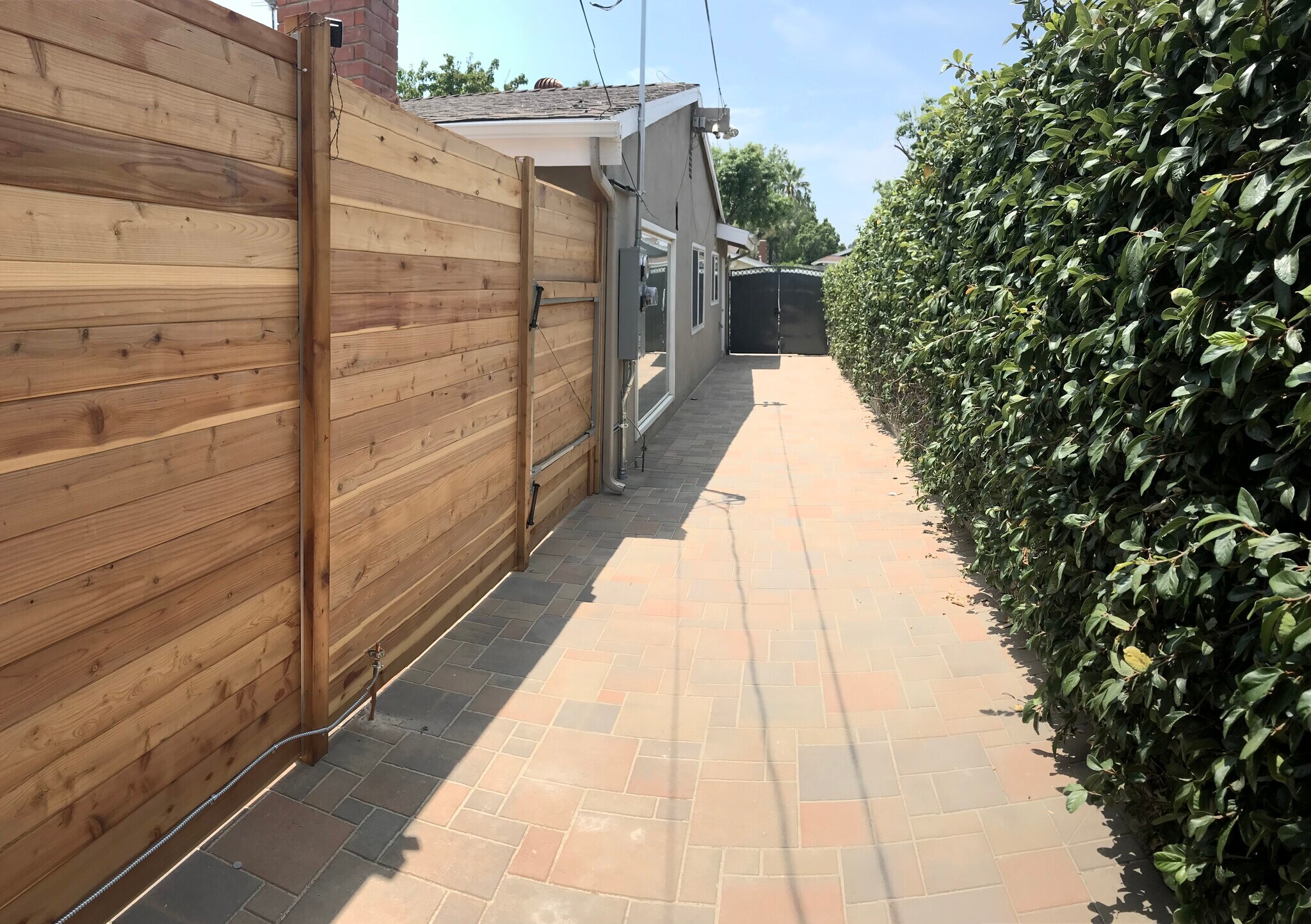 Building Photo - 10166 Petit Ave