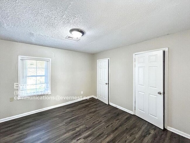 Building Photo - 1470 Ethlyn Ave