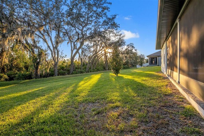 Building Photo - 17582 Lake Star Rd