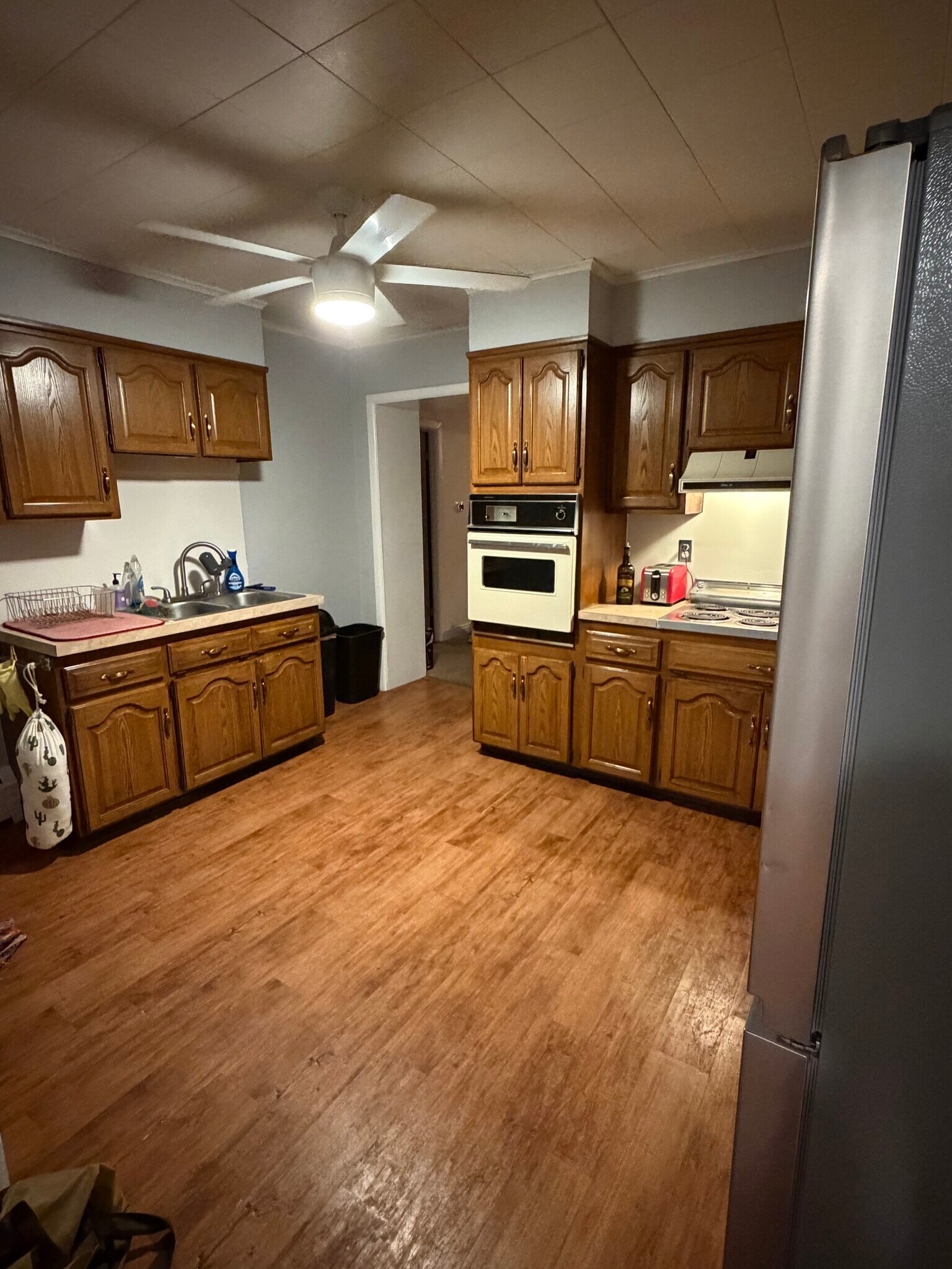Kitchen - 166 4th St