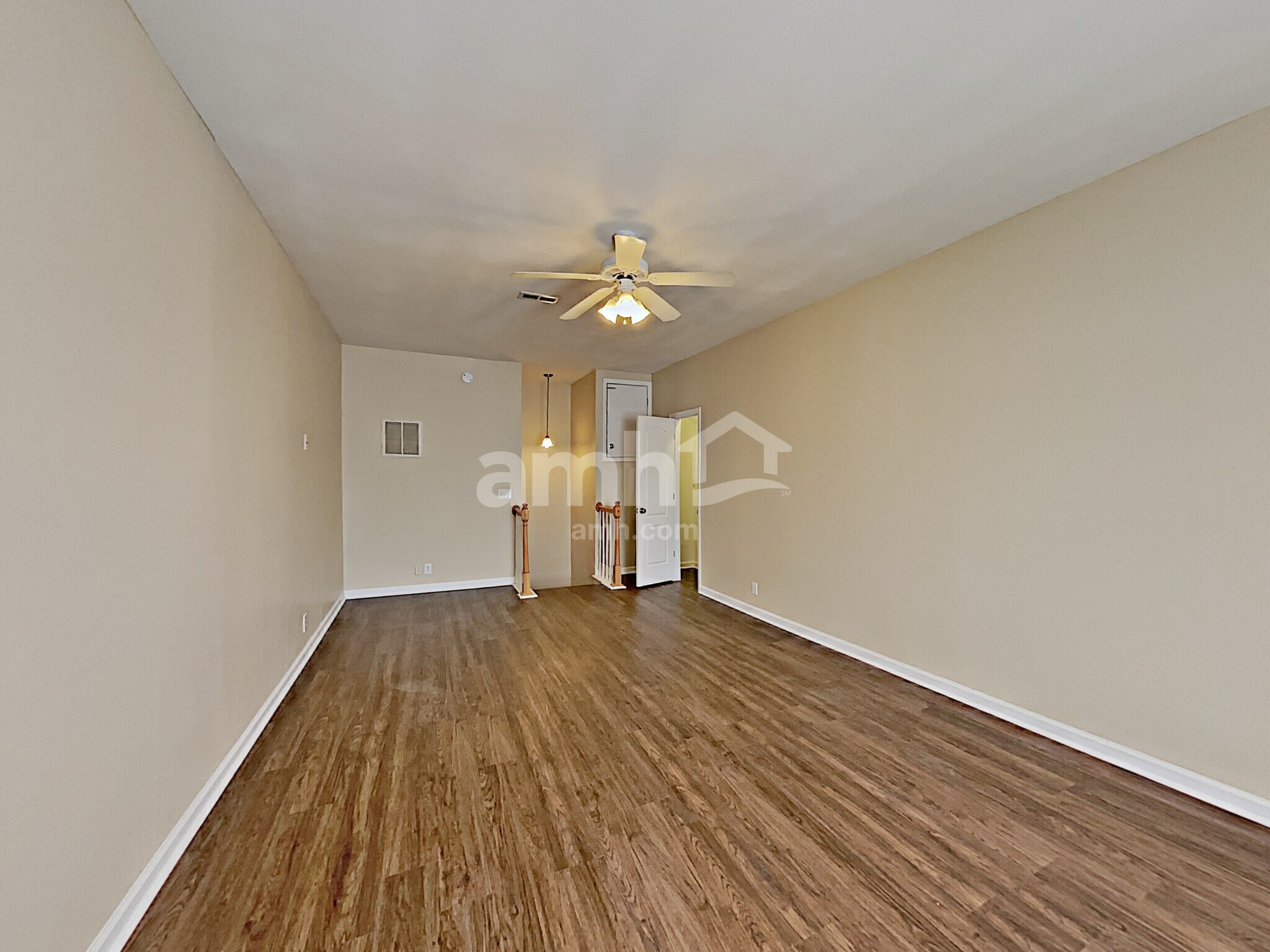 Building Photo - 4002 Greentree Ct