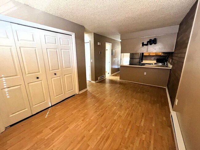 Building Photo - 781I Riverbend