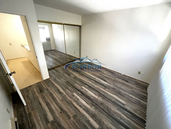 Building Photo - Charming Townhome in the Desirable Mirales...