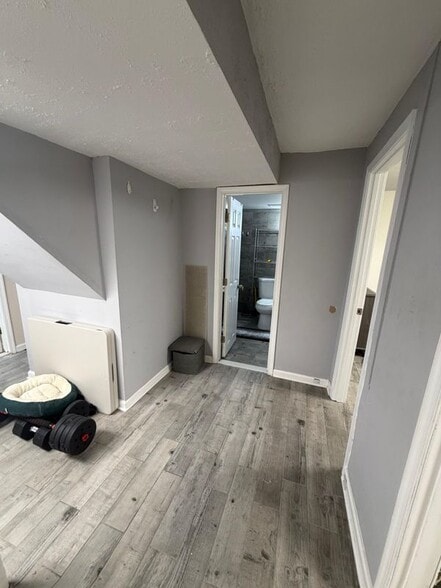 Building Photo - 301 S Fillmore St