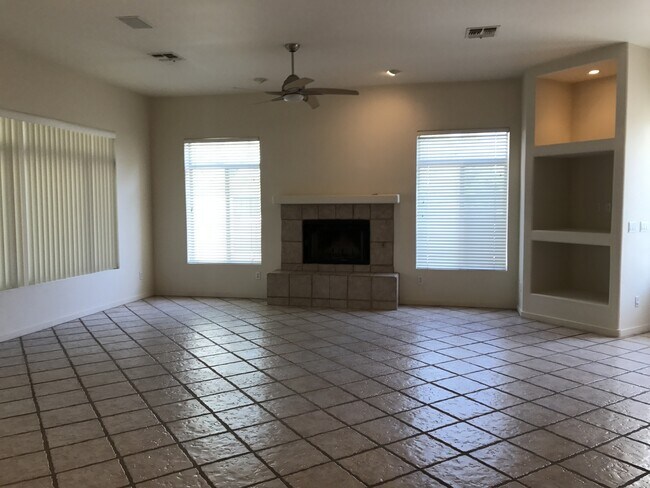 Building Photo - Gated Community - Golf Course Lot - 3 Bed ...