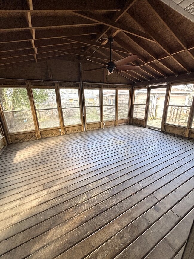 Building Photo - 118 Hazard Rd