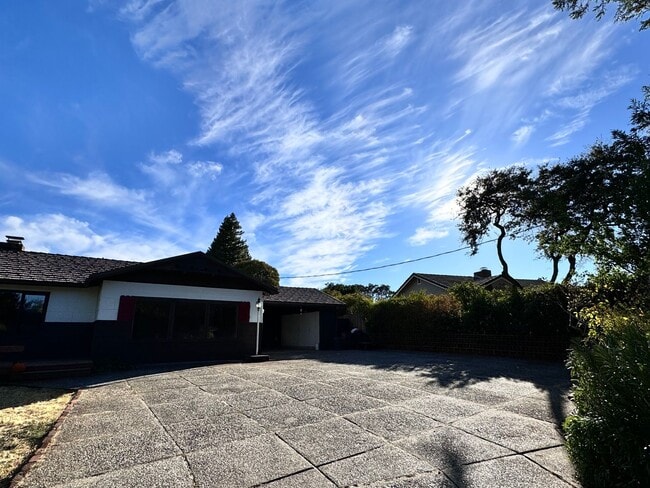 Building Photo - Gorgeous .5 acre lot in Auburn