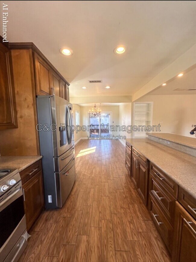 Building Photo - 15433 Ector St
