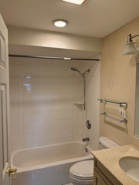 Building Photo - 1810 W Hatherleigh Ct
