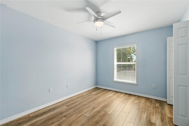 Building Photo - 3223 SW 41st Ave