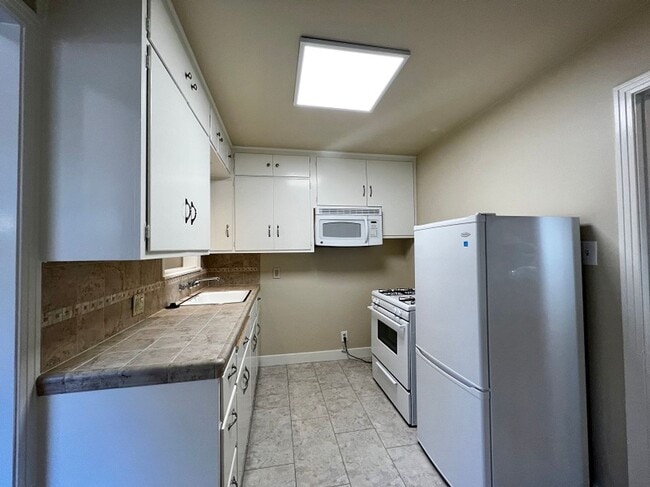 Building Photo - Absolutely Adorable One Bedroom Home Near Downtown Napa