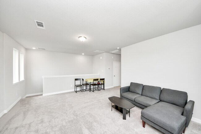 Building Photo - 2830 Tumlinson Dr