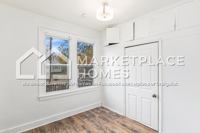 Building Photo - 6065 Plainview Ave