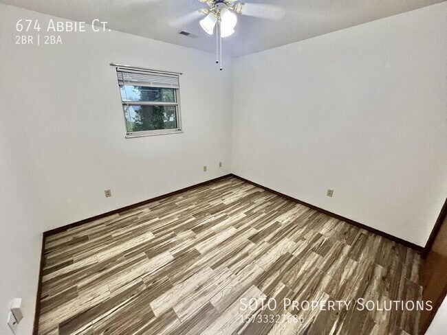 Building Photo - 674 Abbie Ct