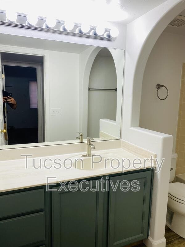 Building Photo - 9599 N Crestone Dr