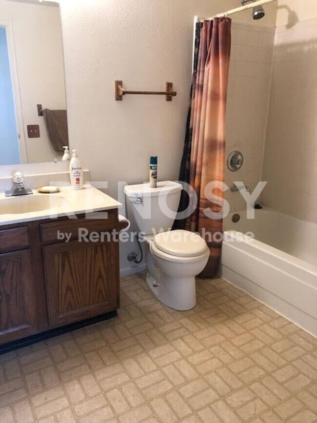 Building Photo - 3-BD, 2-BA Single Family House in Chandler!
