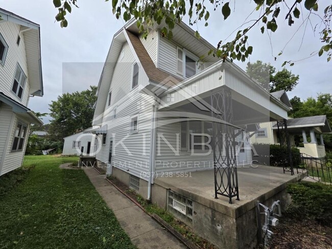 Building Photo - 216 Knecht Dr