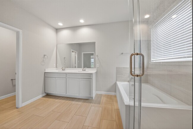 Building Photo - 18102 Humber River Ln