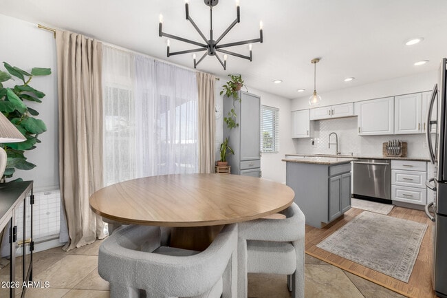 Building Photo - 7902 E Kimsey Ln