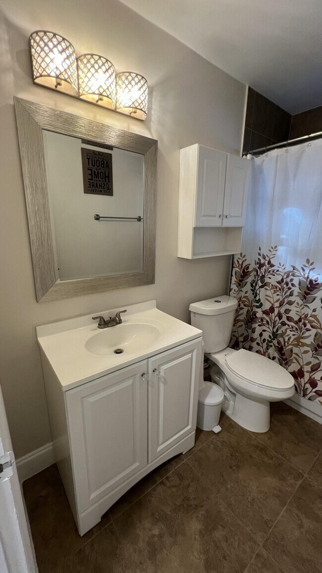 Building Photo - 920 9th St