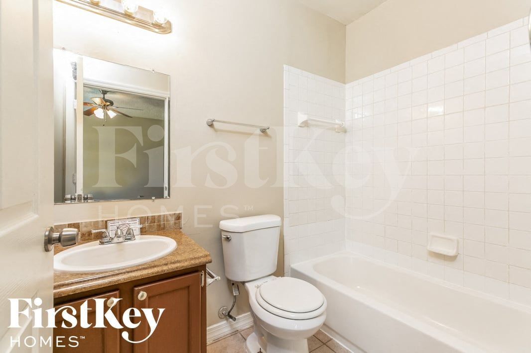 Building Photo - 117 Marsh St