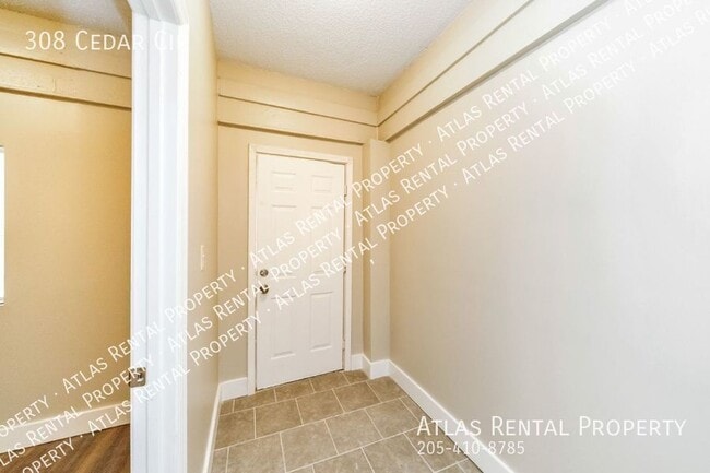 Building Photo - 308 Cedar Cir