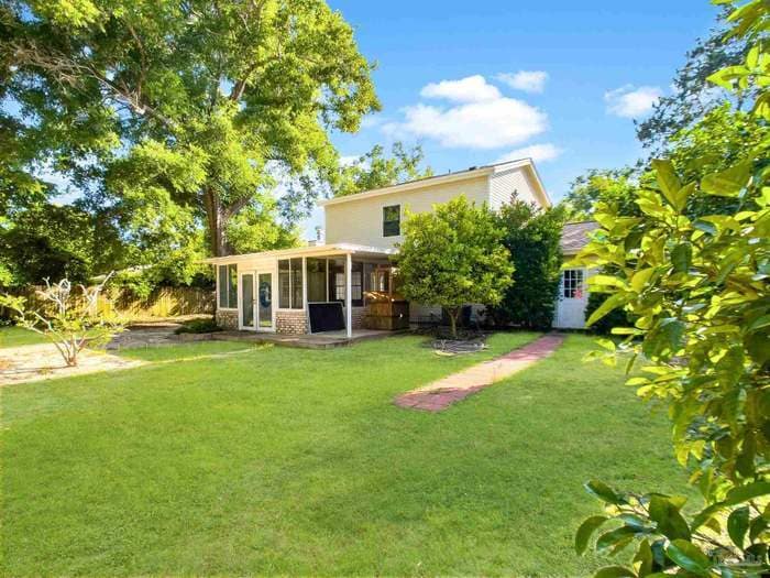 Building Photo - 2775 Bayview Way