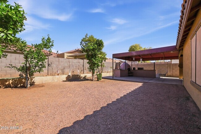 Building Photo - 11450 E Quicksilver Ave