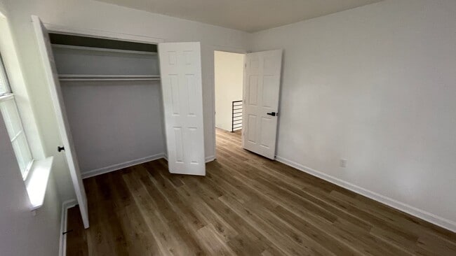 Building Photo - Beautiful 3 Bed / 2.5 Bath home in WLR!
