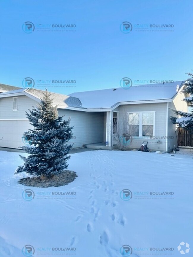 Building Photo - Charming 3-Bedroom Home in Sky Vista Villa...