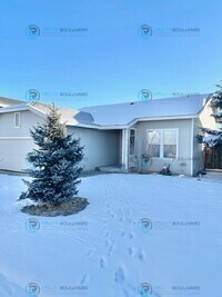 Building Photo - Charming 3-Bedroom Home in Sky Vista Villa...